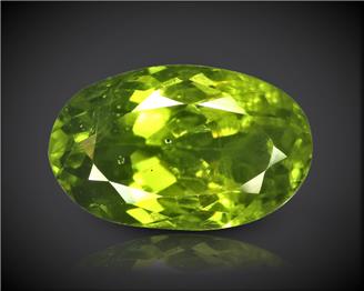 Natural Peridot Certified  5.67 CTS (9542)